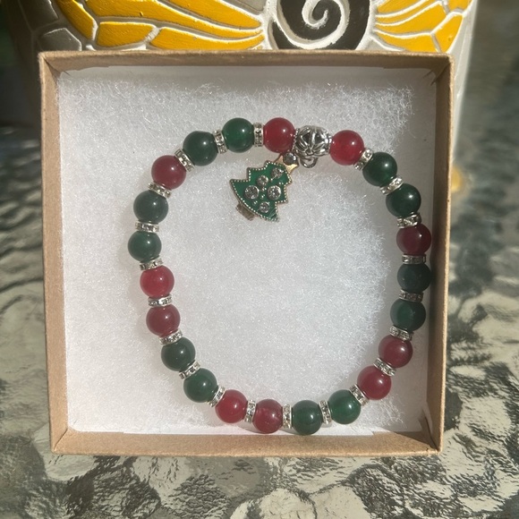 Jewelry - Handmade Christmas tree Green/Red Beaded Bracelet